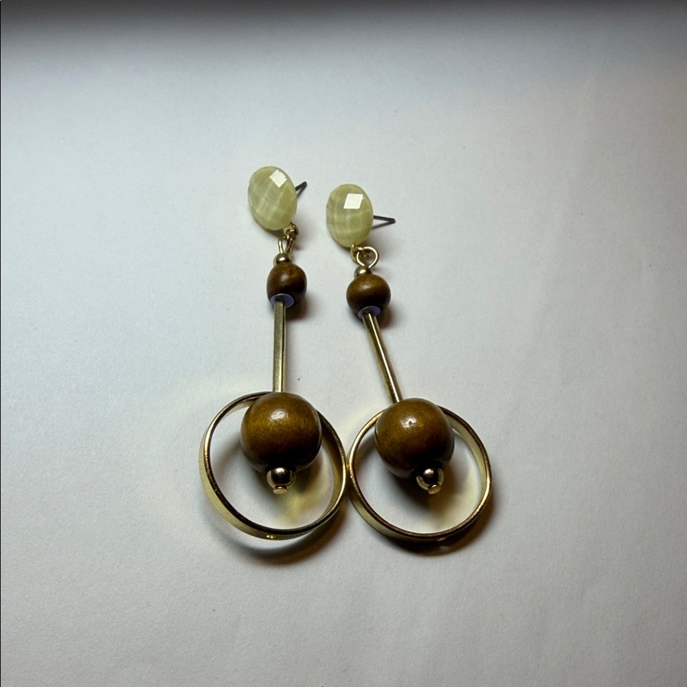 Elegant Brown and Gold Dangle Earrings